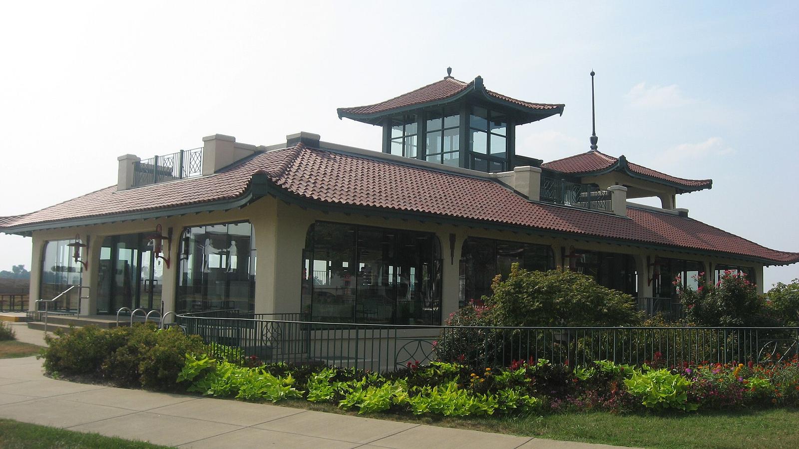 Sunset Park Pavilion in Evansville